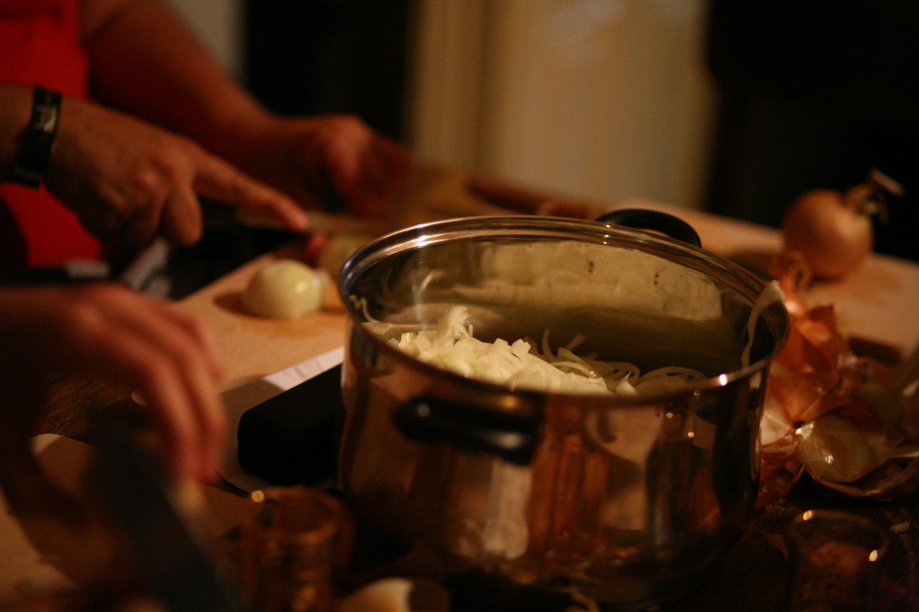 Onions being cut for X-Wohnungen